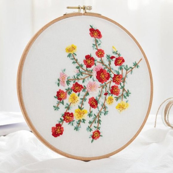 Christmas Flowers Bouquet Embroidery Kit, Beginner Floral Embroidery Hoop, DIY - Picture 1 of 2
